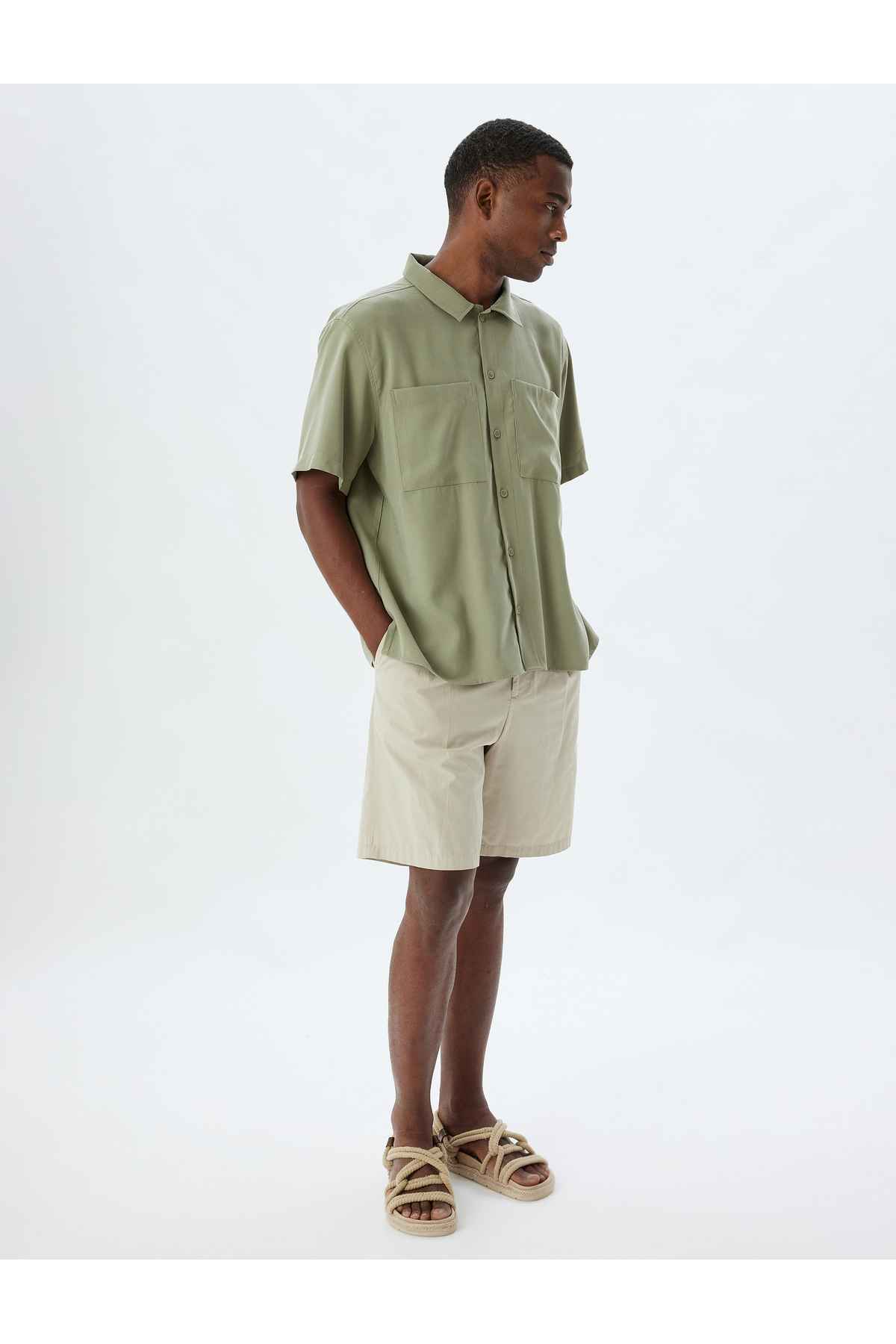 جیب آستین کوتاه پیراهن پایه ویسکوز با جزئیات