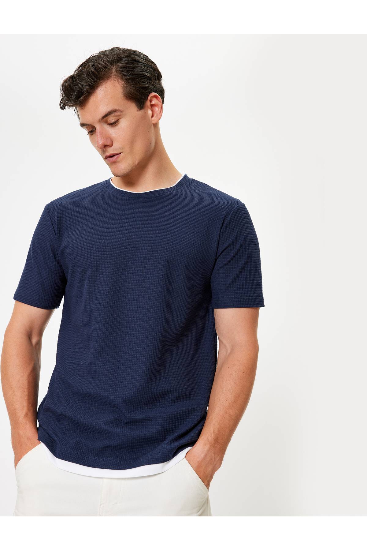 تیشرت باریک آستین کوتاه یقه خدمه نخی