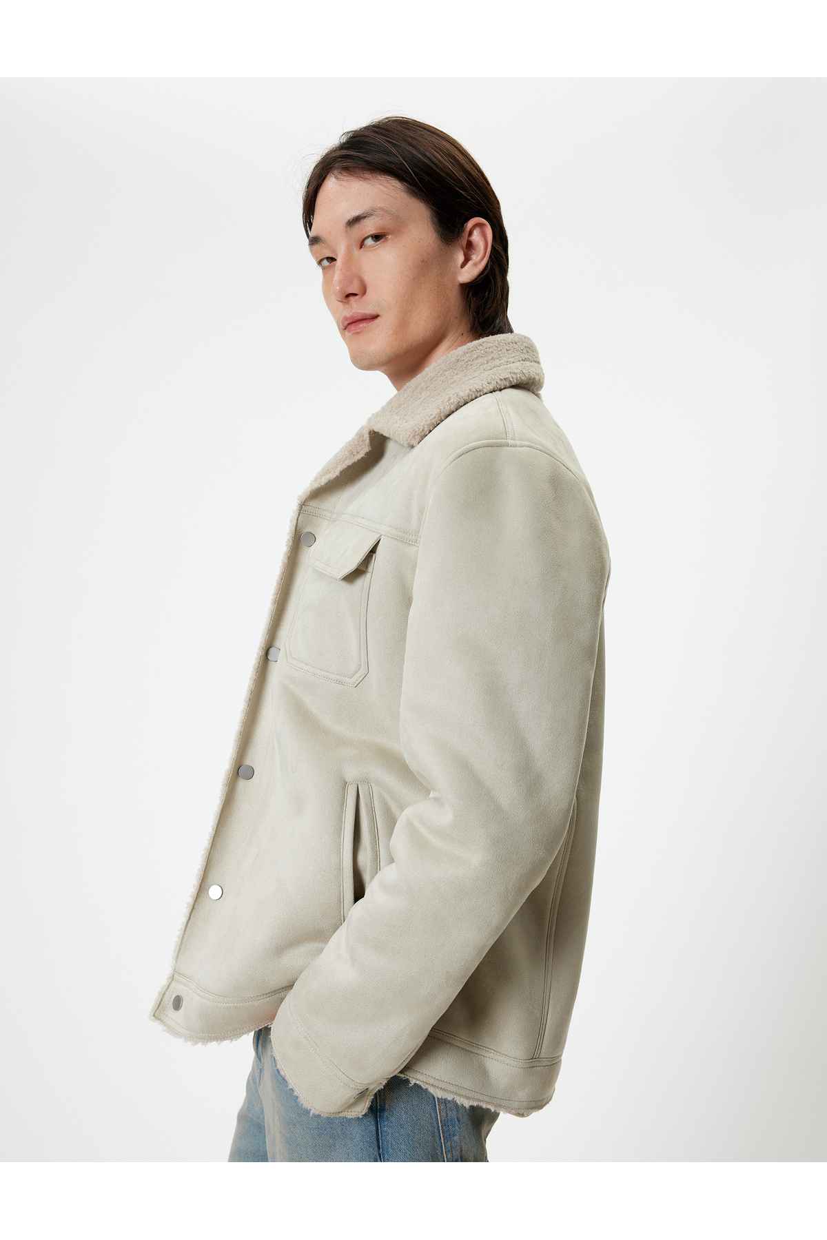 یقه پیراهن مخمل دار باریک و باریک با ظاهر جیر