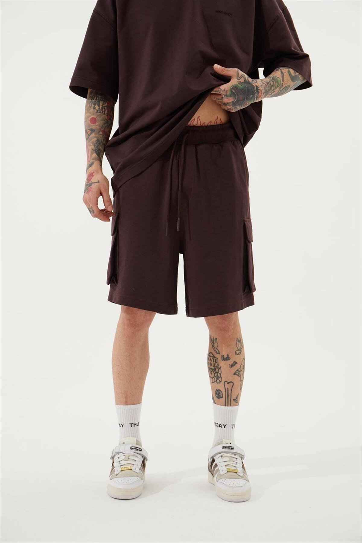 شورت کرمی مردانه با جیب باری