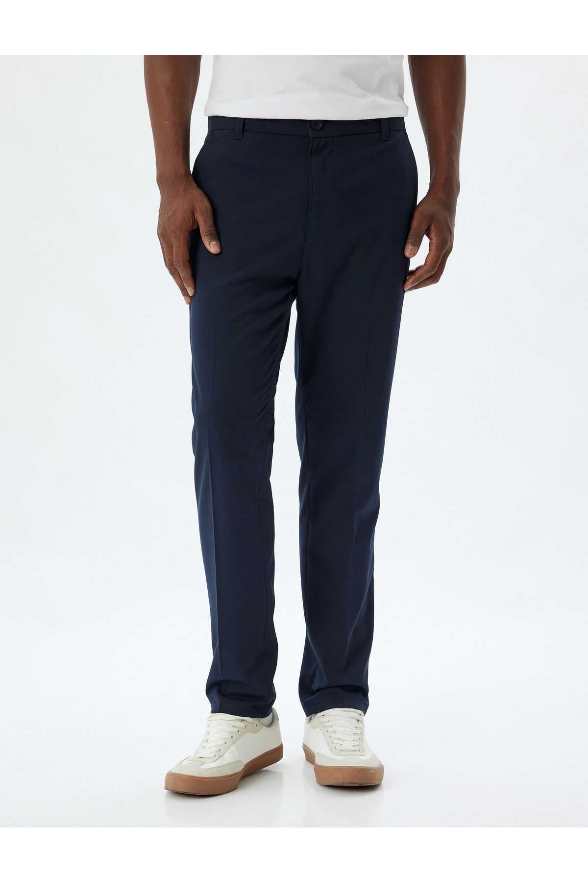 شلوار چینو با دکمه های منظم با جزئیات جیب