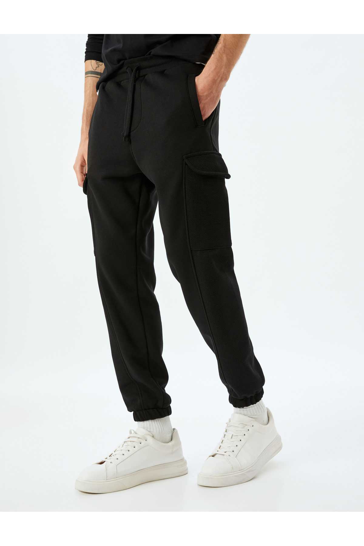 شلوار ورزشی ترکیبی پنبه ای با کمر بسته و جیب باری