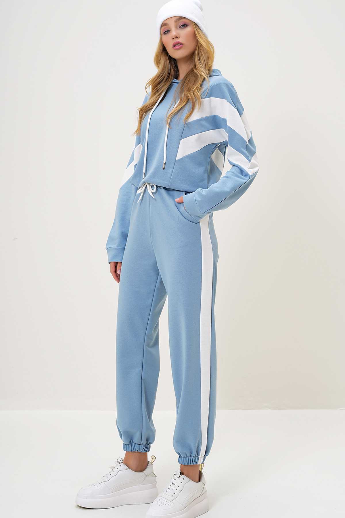 ست گرمکن سرپوش دار بیسکویتی زنانه و ست لباس ورزشی سرآستین الاستیک