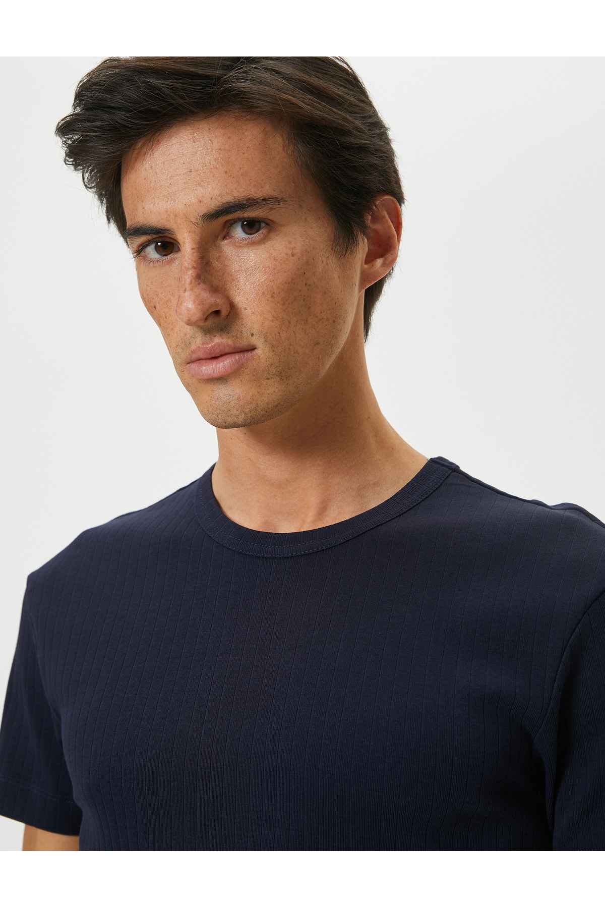 تیشرت پایه آستین کوتاه بافت باریک