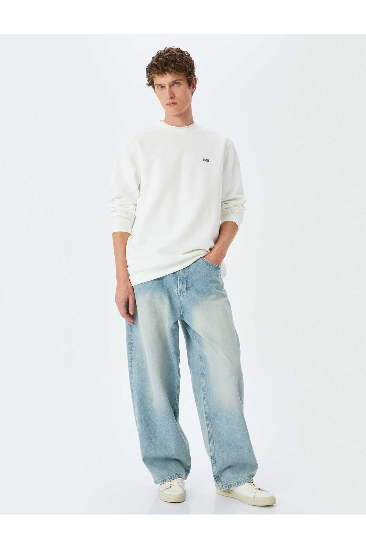 سویشرت یقه خدمه ترکیبی ساده پنبه ای با چاپ حداقلی