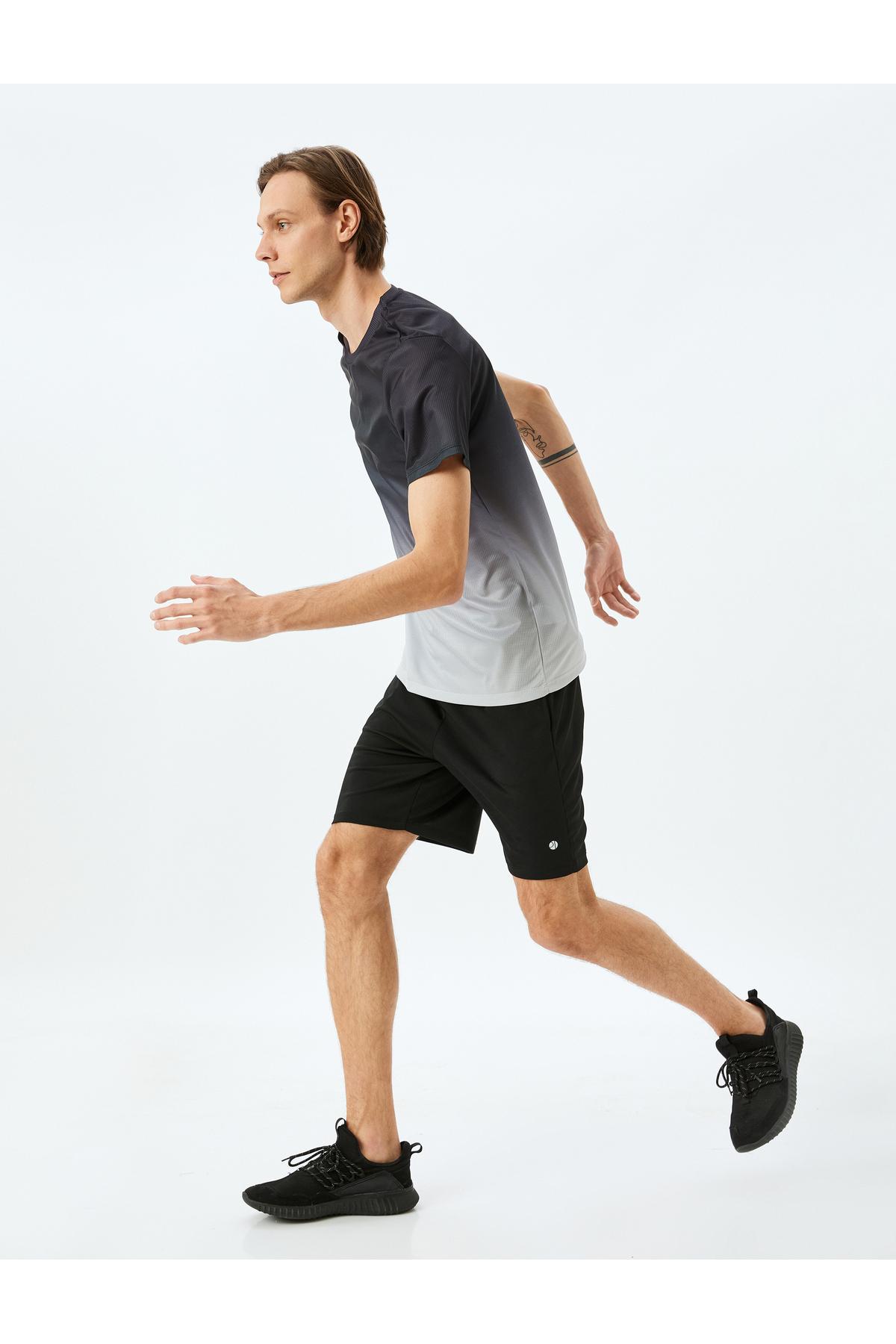 یقه دوچرخه انتقال رنگ کوتاه -شرت