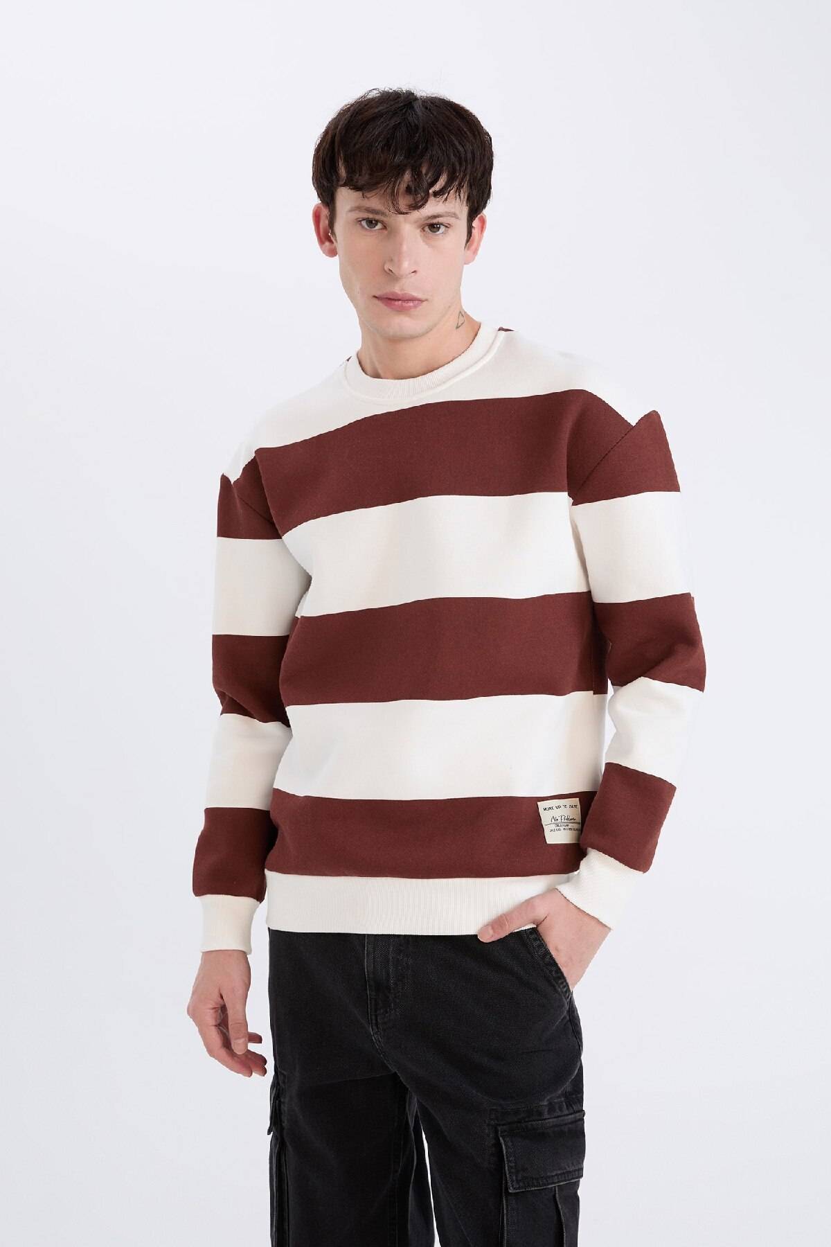 یقه دوچرخه مناسب بافته شده بافندگی برچسب پیراهن پیراهن A906666AX24AU