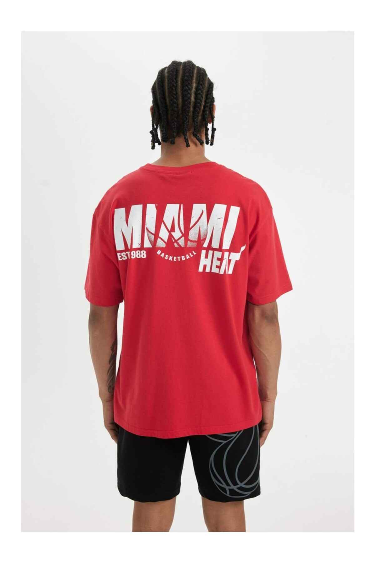 تیشرت آستین کوتاه Fit Nba Miami Heat Boxy Fit Crew B9900ax24sm