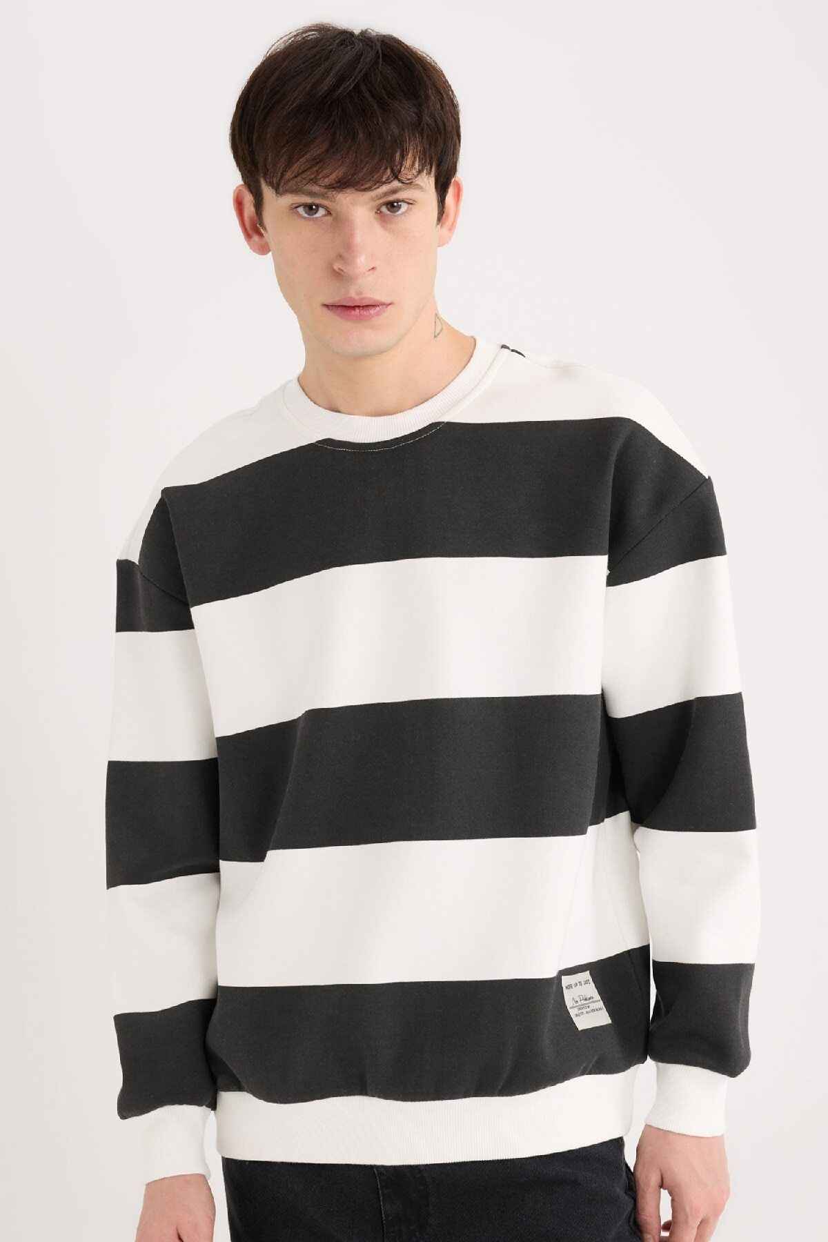 یقه دوچرخه مناسب بافته شده بافندگی برچسب پیراهن پیراهن A906666AX24AU