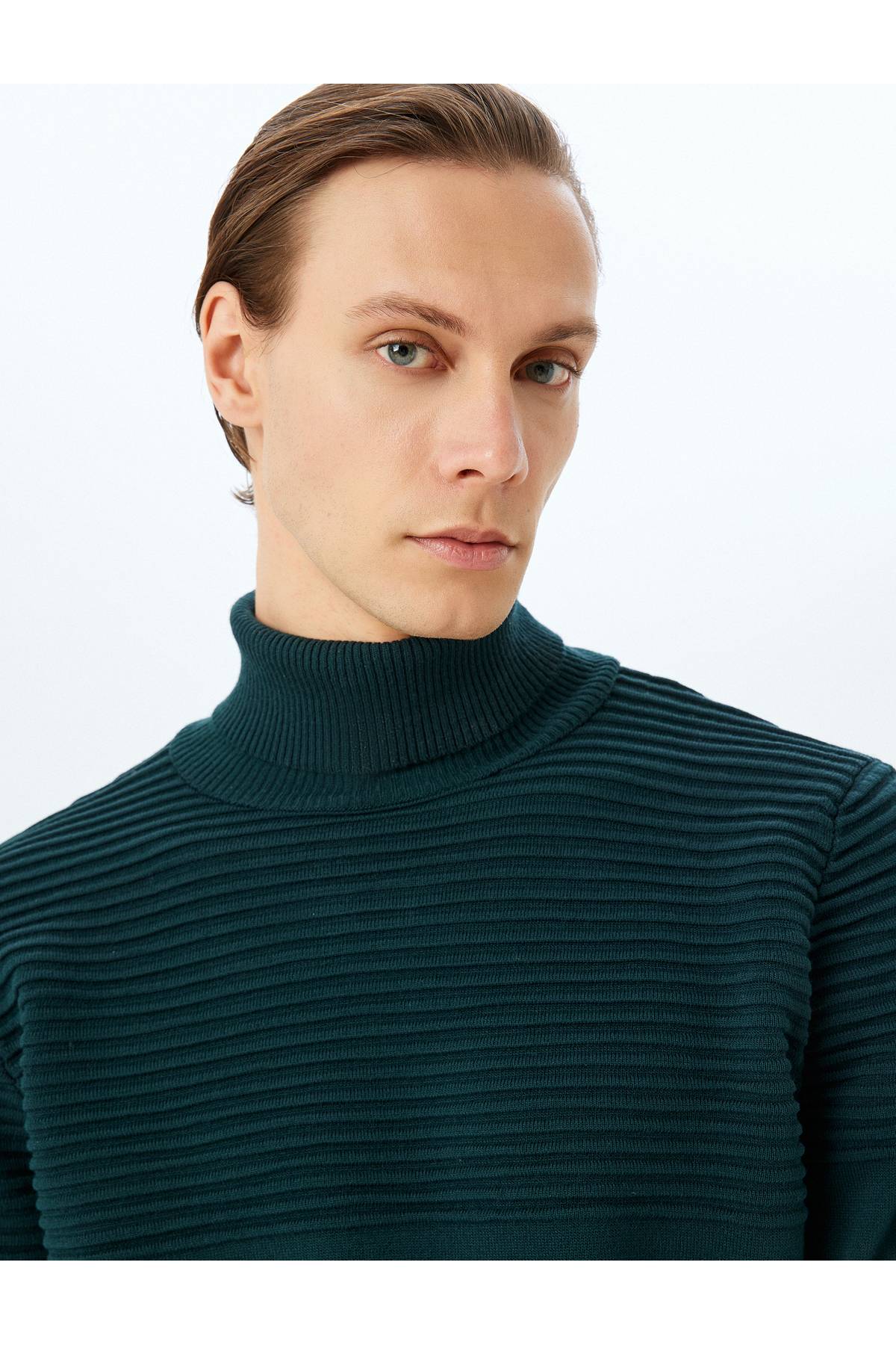 ژاکت بافتنی یقه خدمه