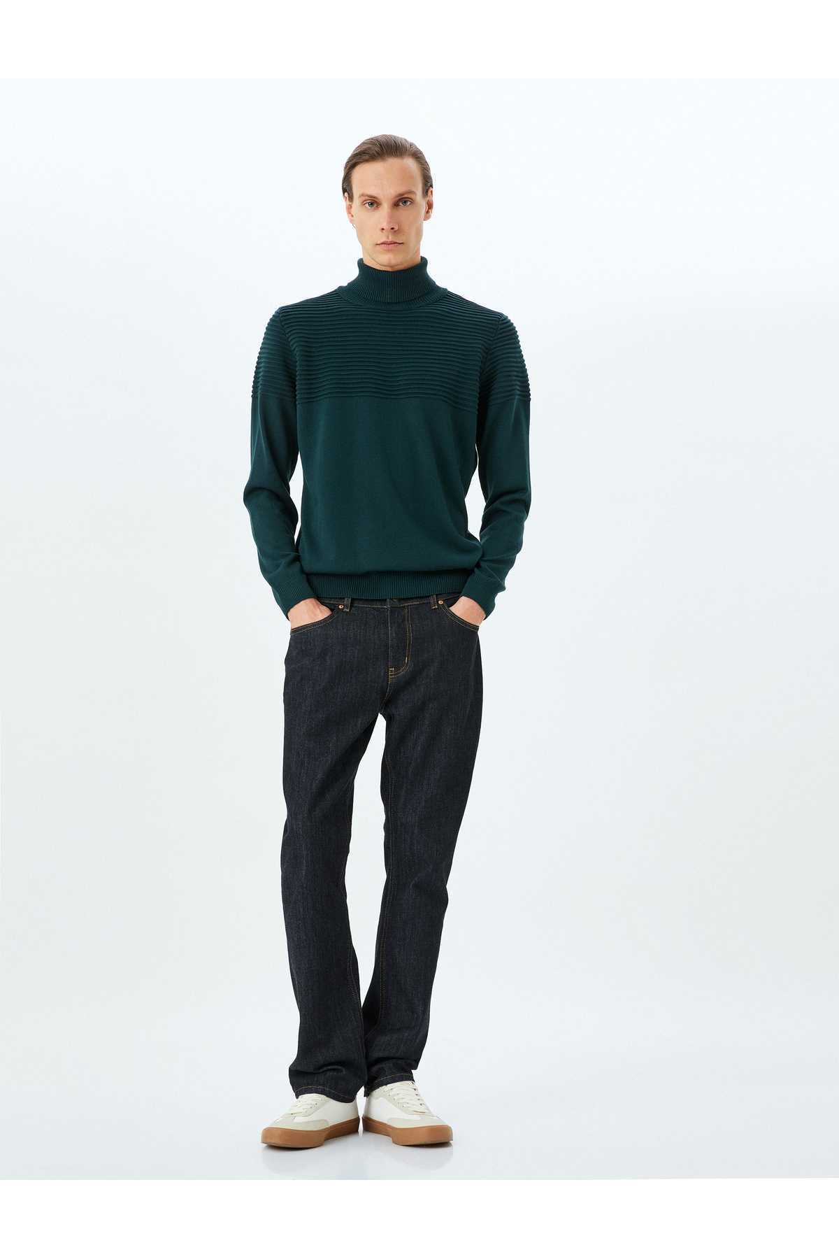 ژاکت بافتنی یقه خدمه