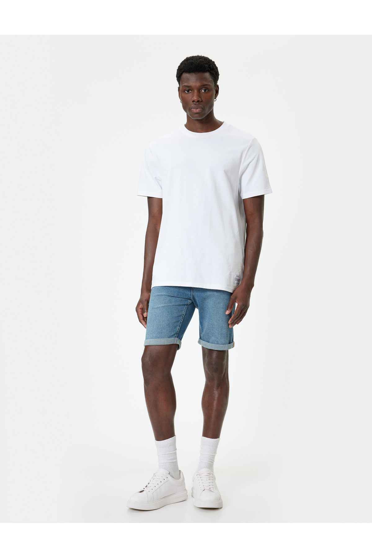 جیب دکمه ای شلوارک جین برمودا باریک با جزئیات