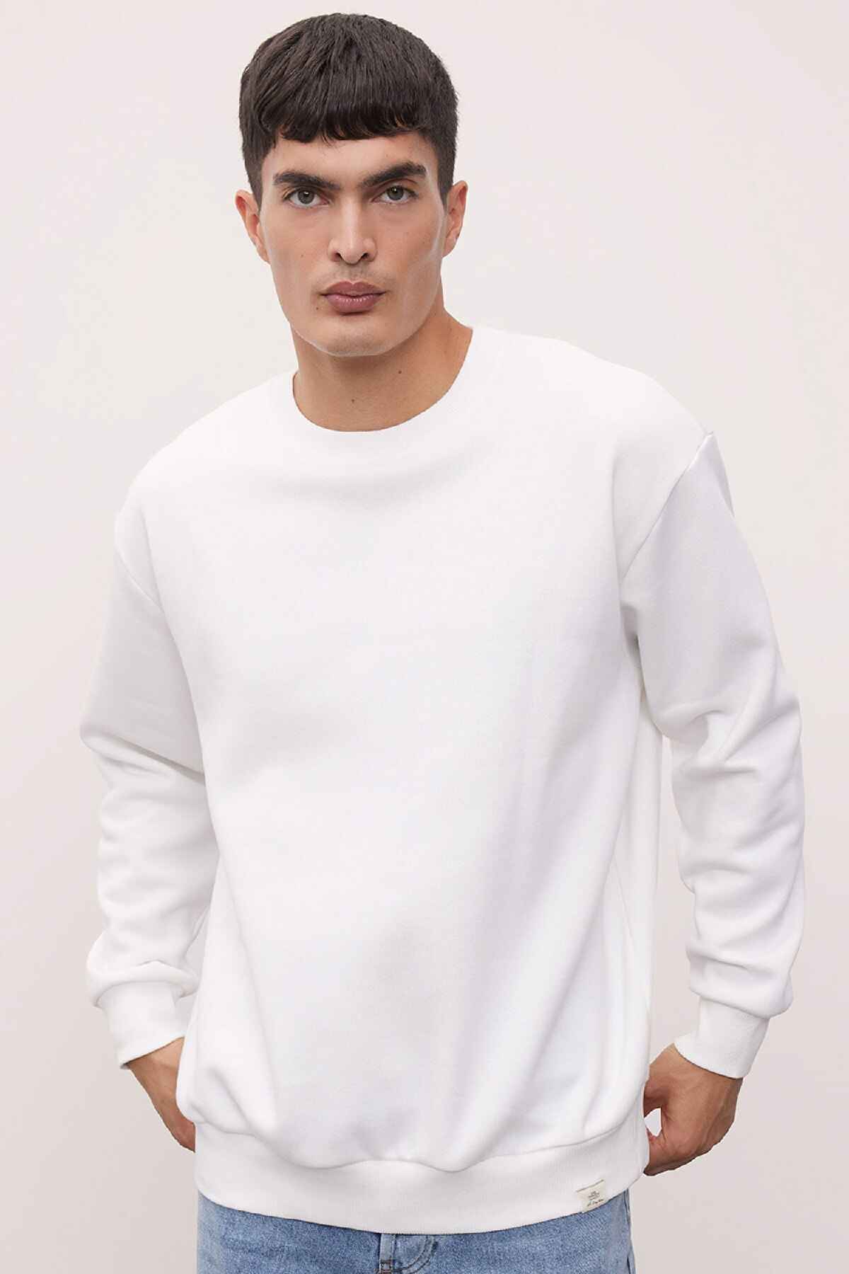 سوئیشرت ساده خاکی سایز اورسایز فیت پهن با یقه ضخیم پارچه ساده T5139az24au