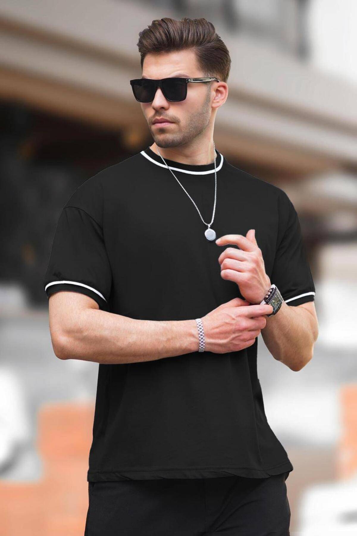 تیشرت یقه دودی آستین یقه راه راه