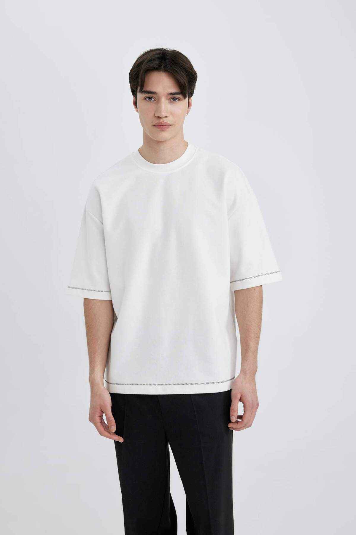 تیشرت یقه خدمه گشاد