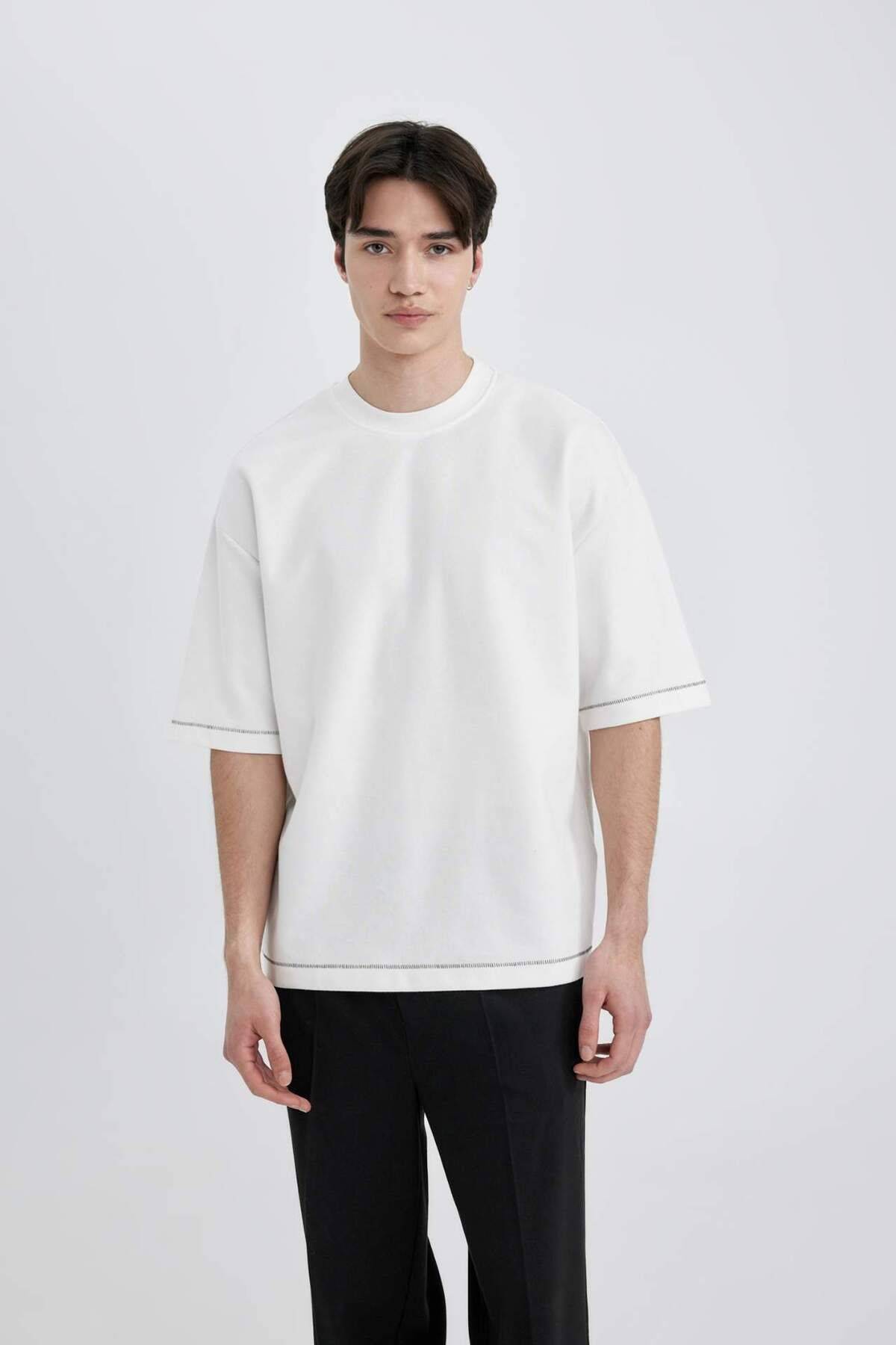 تیشرت یقه خدمه گشاد